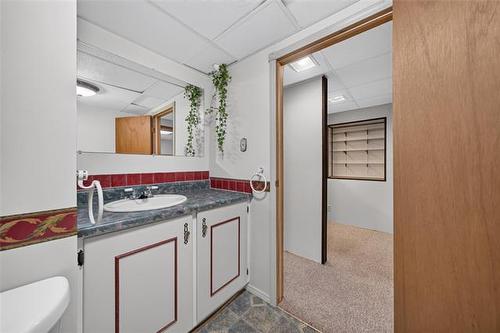 284 Rita St, Winnipeg, MB 