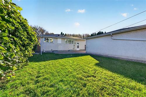 284 Rita St, Winnipeg, MB 