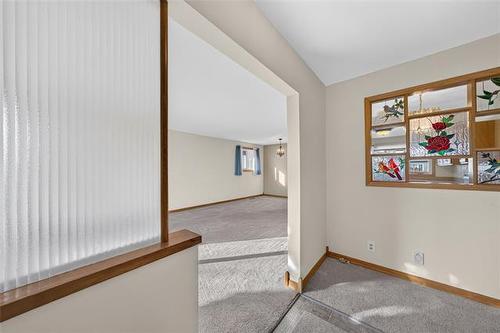 284 Rita St, Winnipeg, MB 