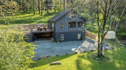 1029 Herd Rd Duncan, BC V9L 5W9