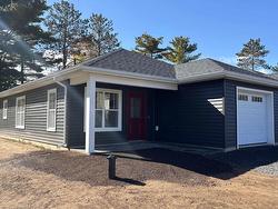 16 Hale Road  Cambridge, NS B0P 1G0