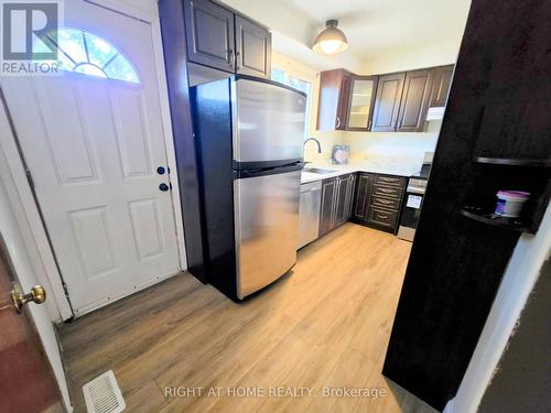 68 RIVERDALE DRIVE , Hamilton, Ontario L8E 1K3 2