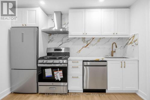 202 - 229 SPADINA AVENUE , Toronto, Ontario M5T 2E2 2