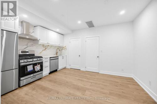 202 - 229 SPADINA AVENUE , Toronto, Ontario M5T 2E2 4
