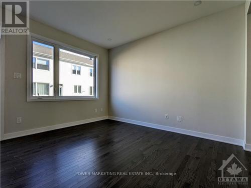 36 CHASING GROVE , Ottawa, Ontario K0A 2Z0 5