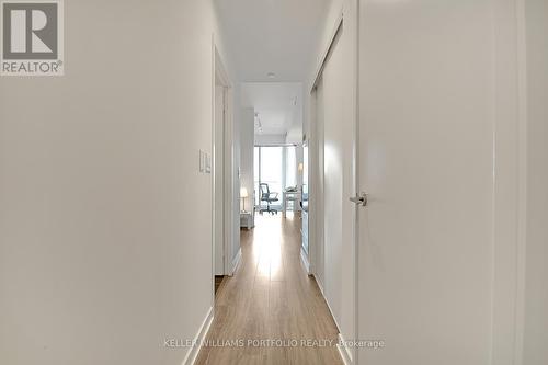 618 - 20 EDWARD STREET , Toronto, Ontario M5G 0C5 2
