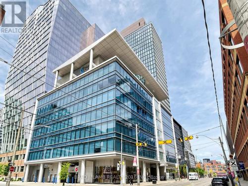404 - 284 KING STREET E , Toronto, Ontario M5A 1K4 2