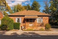 34 JACKSON AVENUE Peterborough (Town Ward 3), ON K9J 5B9