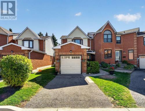 32 - 315 WILKES COURT  Aurora, ON L4G 6G7