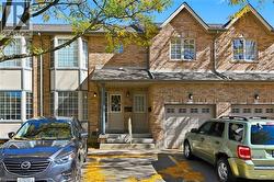 705 CUMBERLAND Avenue Unit# 11  Burlington, ON L7N 3W4
