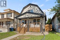 930 Elsmere Windsor, ON N9A 2A9