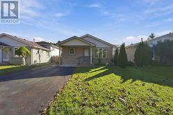 15 CHESWICK CIRCLE  London South (South X), ON N6E 3L8