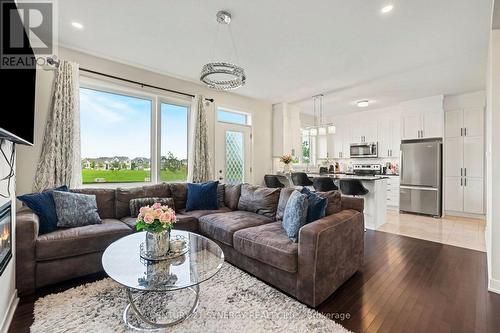 320 CANADENSIS LANE , Ottawa, Ontario K2J 6X8 3