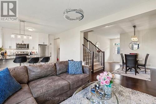 320 CANADENSIS LANE , Ottawa, Ontario K2J 6X8 4
