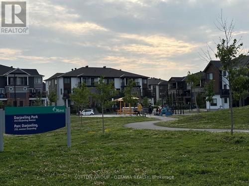 274 DARJEELING AVENUE , Ottawa, Ontario K2J 6Z1 3