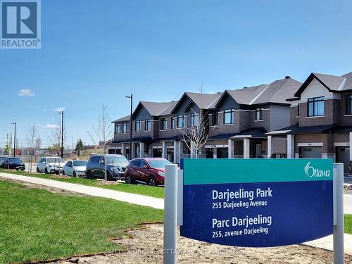 274 DARJEELING AVENUE , Ottawa, Ontario K2J 6Z1 4
