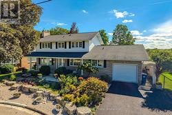 26 MAPLEWOOD DRIVE Guelph (Dovercliffe Park/Old University), ON N1G 1L8