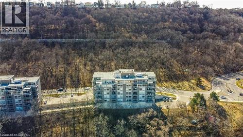 455 CHARLTON Avenue Unit# 402 , Hamilton, Ontario L8N 0B2 3