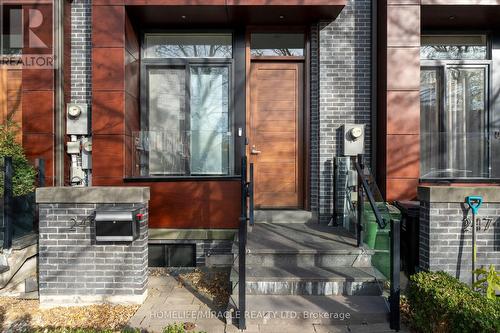 249 CLAREMONT STREET , Toronto, Ontario M6J 2N1 5