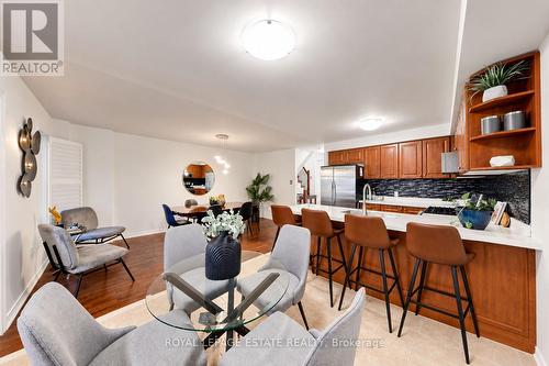 10 DOOLEY CRESCENT  Ajax, ON L1T 4J4