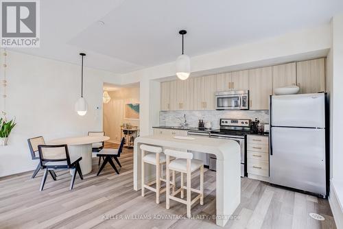 4 - 10 CARNATION AVENUE , Toronto, Ontario M8V 0B8 4