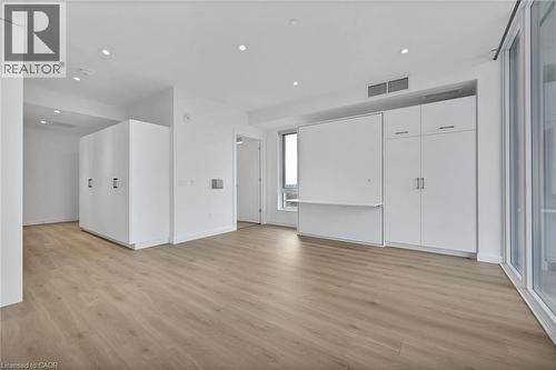 741 KING Street W Unit# 813 , Kitchener, Ontario N2G 1E5 2