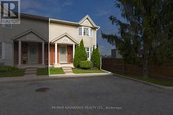 7 - 122 SHERWOOD FOREST SQUARE  London North (North I), ON N6G 5G8