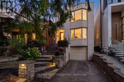 256 ERSKINE AVENUE Toronto, ON M4P 1Z4