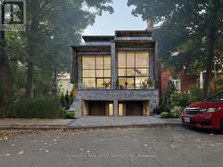 323 DALY AVENUE  Ottawa, ON K1N 6G6
