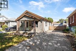 2352 CHANDLER  Windsor, ON N8W 4A6