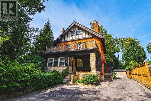 2177 LAKESHORE ROAD  Burlington, ON L7R 1A5