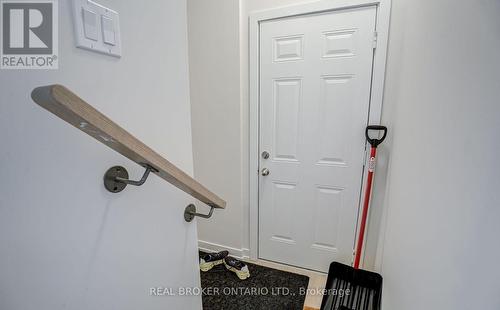 20A - 400 FINCH AVENUE , Pickering, Ontario L1V 0G7 4