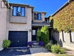 2081 GOLDEN ORCHARD TRAIL Oakville, ON L6M 3W8
