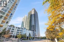 223 WEBB Drive Unit# 1709 Mississauga, ON L5B 0E8