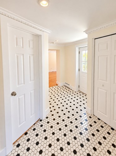 2-150 Rue Montpetit , Gatineau (Hull), QC J8Y 5A1 2