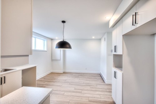 578-A Rue F.-X.-Garneau , Salaberry-de-Valleyfield, QC J6S 0P2 3