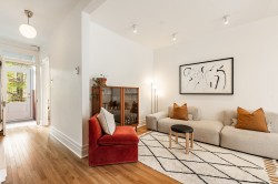 4637 Rue Garnier Montréal (Le Plateau-Mont-Royal), QC H2J 3S6