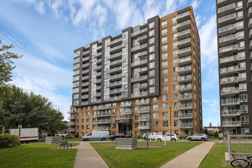 806-10150 Place de l'Acadie  Montréal (Ahuntsic-Cartierville), QC H4N 0C5