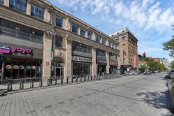1-19 Rue Ste-Catherine E.  Montréal (Ville-Marie), QC H2X 1K3