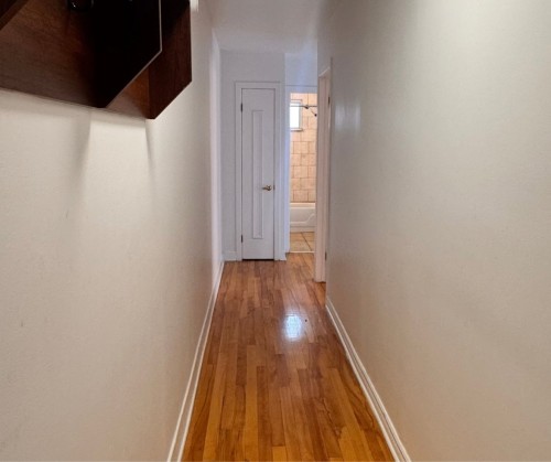 4-290 Rue Émile , Laval (Laval-des-Rapides), QC H7N 4L9 2