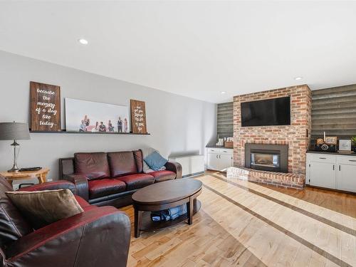 18 Sandstone Ave, Fall River, NS 