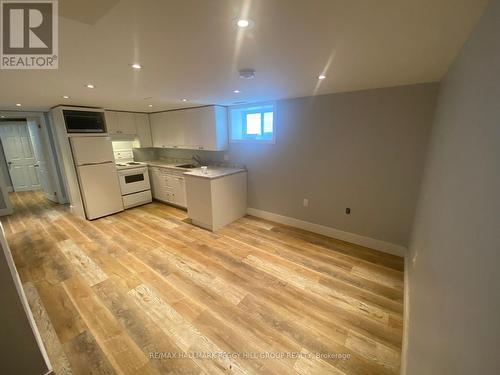 LOWER - 148 PENETANG STREET , Barrie, Ontario L4M 1V8 4