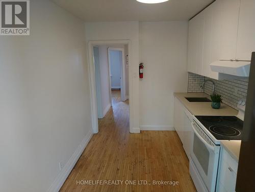 2 - 2301 EGLINTON AVENUE W , Toronto, Ontario M6E 2L5 5