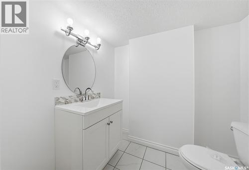 62 Chomyn Crescent, Saskatoon, SK 