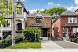 351 FAIRLAWN AVENUE Toronto, ON M5M 1T5