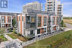 811 - 3 STECKLEY HOUSE LANE Richmond Hill, ON L4S 0N2
