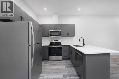 930 MARION , Windsor, Ontario N9A 2J2 5
