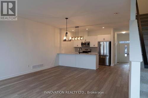 775 MAVERICK CRESCENT , Ottawa, Ontario K2S 2X2 3