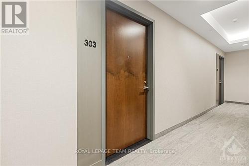 303 - 320 MIWATE PRIVATE , Ottawa, Ontario K1R 0E1 4
