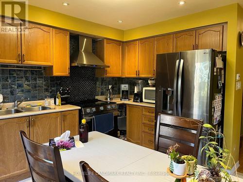 24 GWILLIAM LANE , Aurora, Ontario L4G 7V3 5